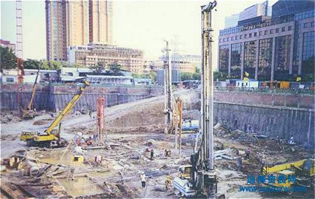 �ػ����A(ch��)�Y�|(zh��)���k�ľ��w�M(f��i)�ý�B