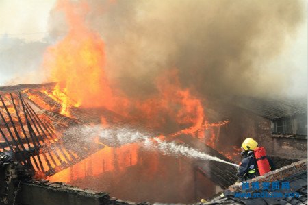 ע��(c��)�������̎��쿿�M(f��i)����Σ����ö����X(qi��n)һ��